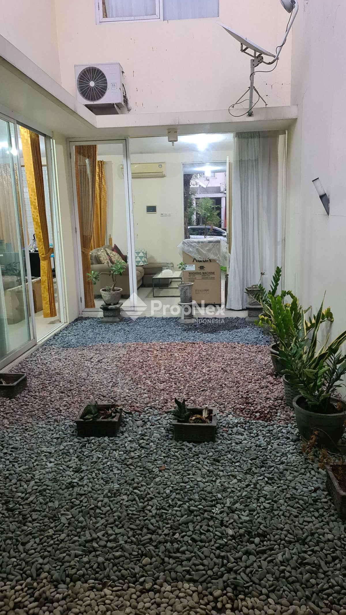 Rumah Royal Residence — foto 9